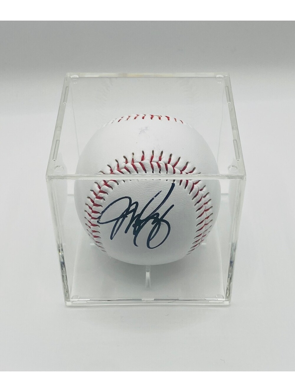 Mike Piazza Signed Baseball In Case With COA (984522)